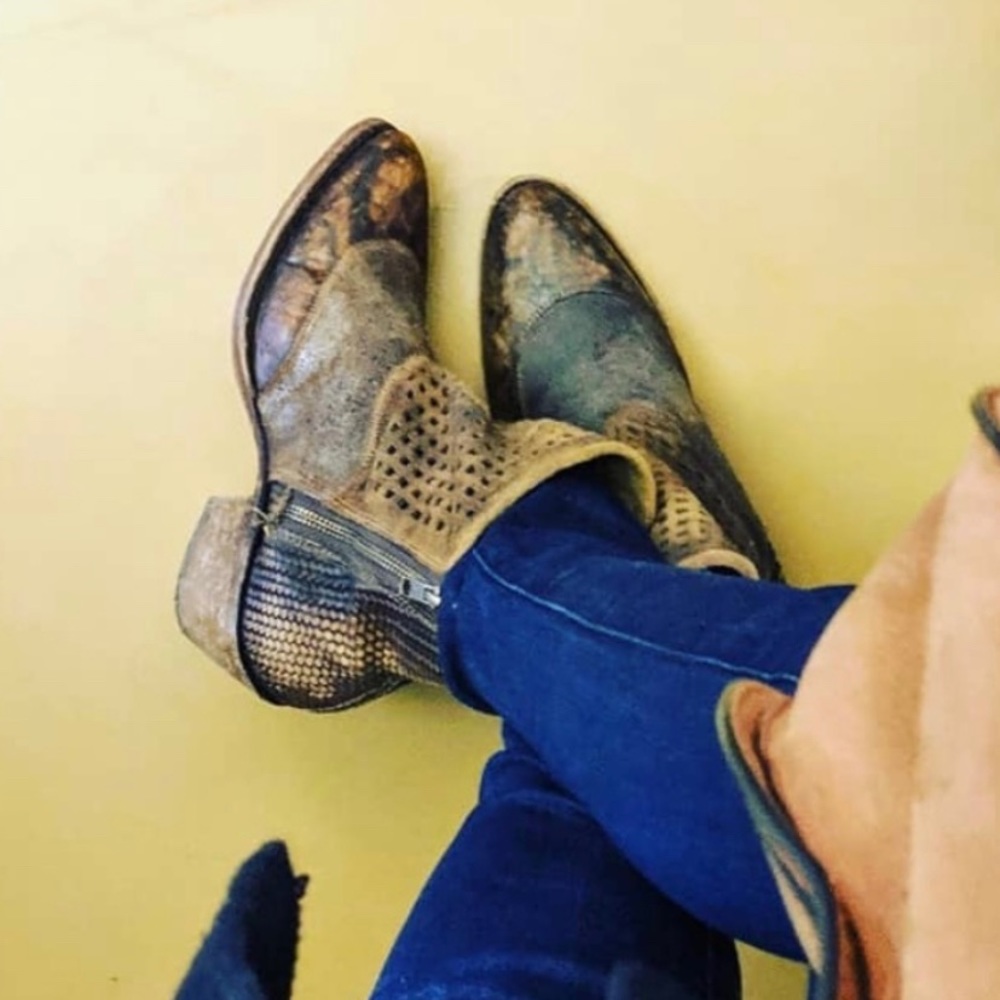 Corral Ankle Boot - Picture 3 of 10